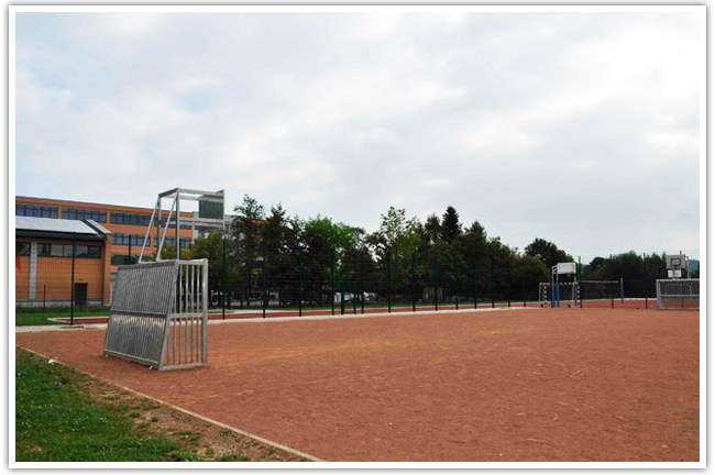 Sanierung des Sportplatzes (bei der Mittelschule)