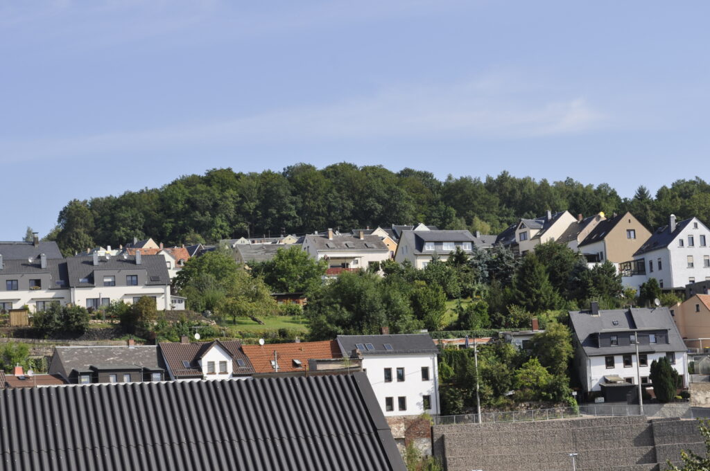 Auf dem Bild ist ein Wohngebiet in Kirchberg zu sehen